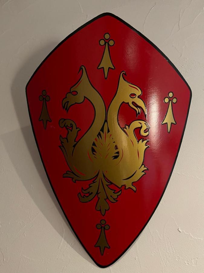 La Tablee Medievale Civrieux-dʼAzergues المظهر الخارجي الصورة